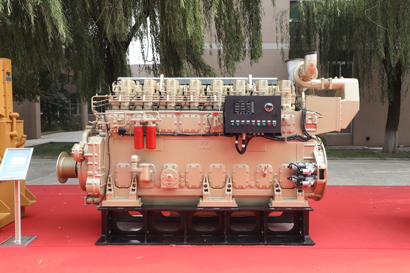 موتور دیزل دریایی سری S8200